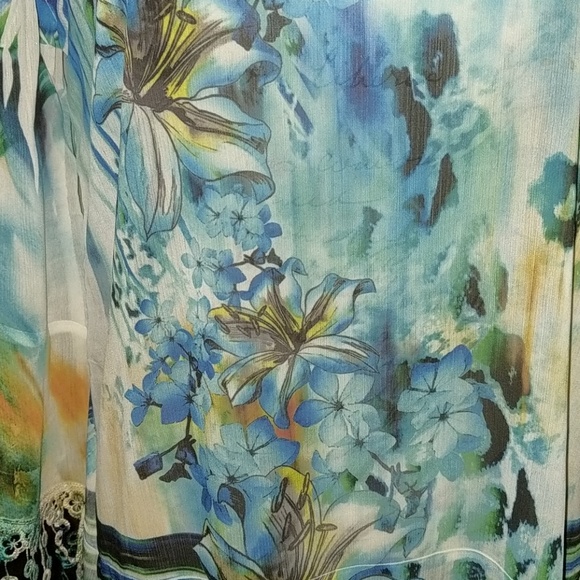 Top - Picture 3 of 4